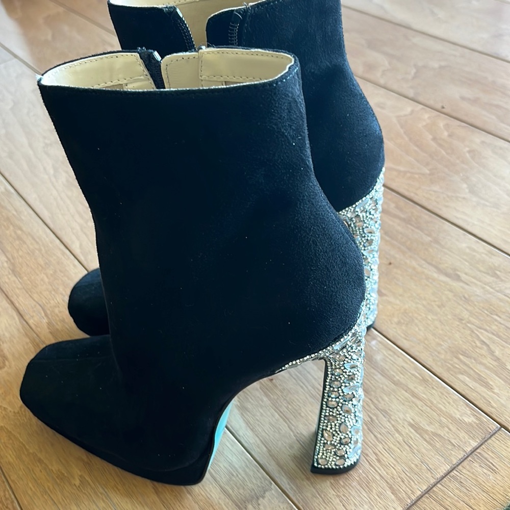 We Betsey Johnson boots